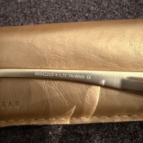 Reading glasses 1.75 magnification Matte gold finsh - Picture 3 of 6